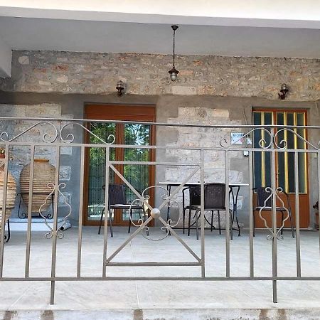 Traditional House Alepis In Areopolis Bagian luar foto