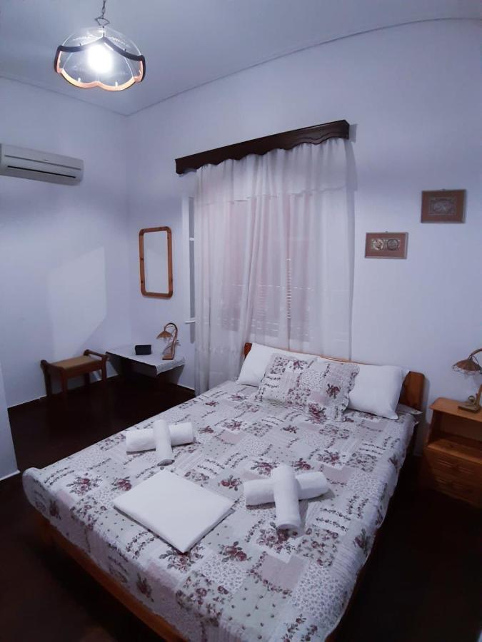 Traditional House Alepis In Areopolis Bagian luar foto